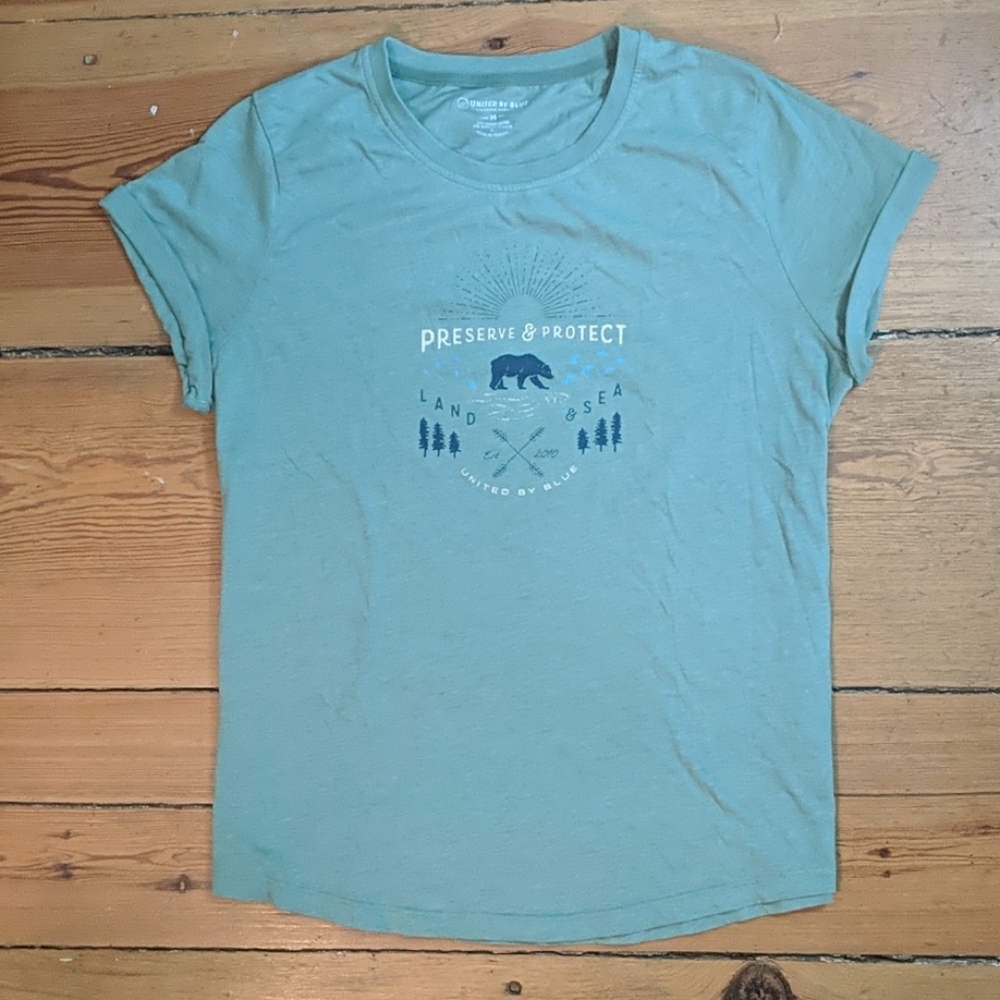 United By Blue women's medium cuffed nature tshirt